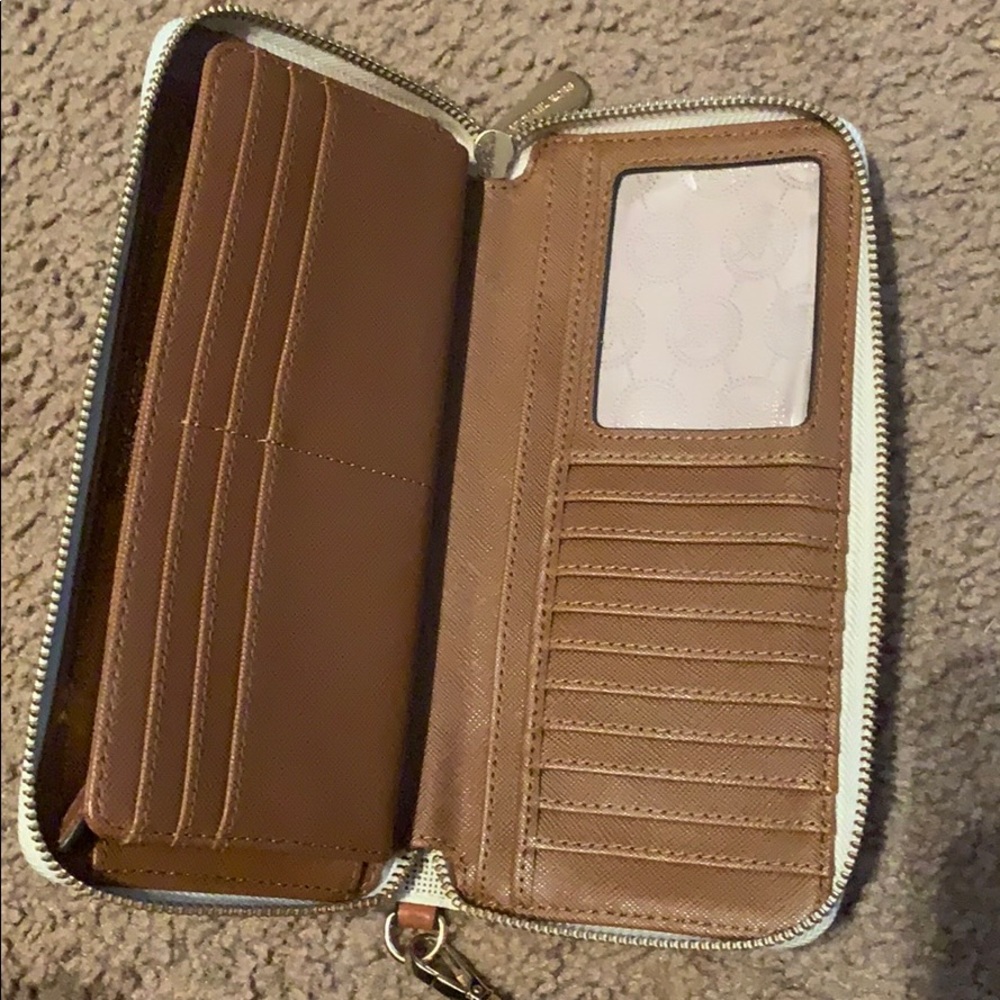 Wallet - Picture 2 of 3